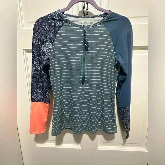 Carve Designs Kona Rashguard Size Small EUC - Picture 2 of 4